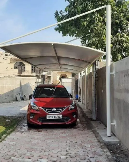 Single-bay driveway canopy